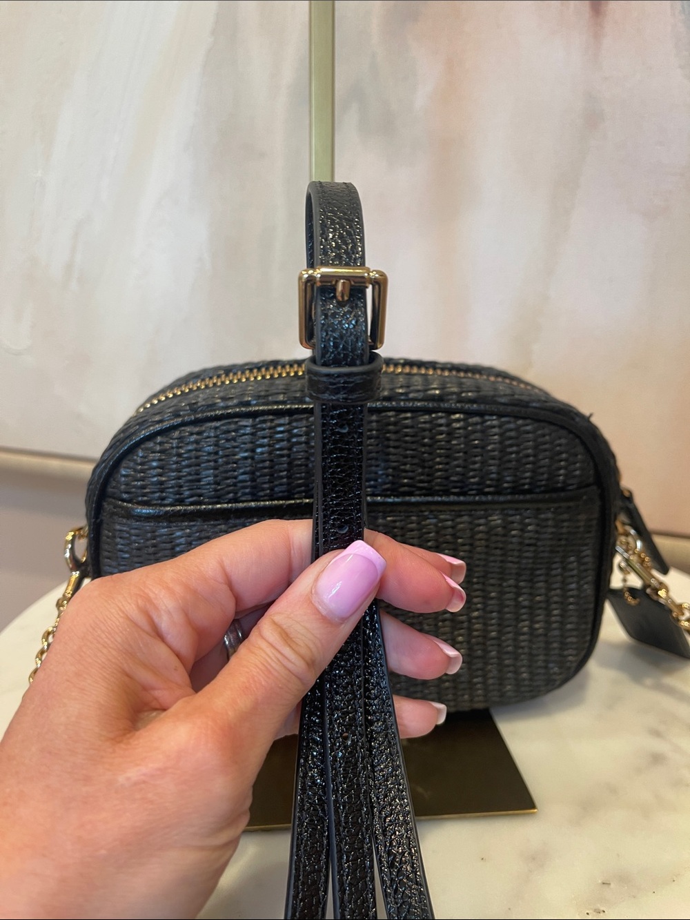 NWOT Kurt Geiger Black Woven Crossbody Camera Bag with Gold Hardware - Picture 5 of 8